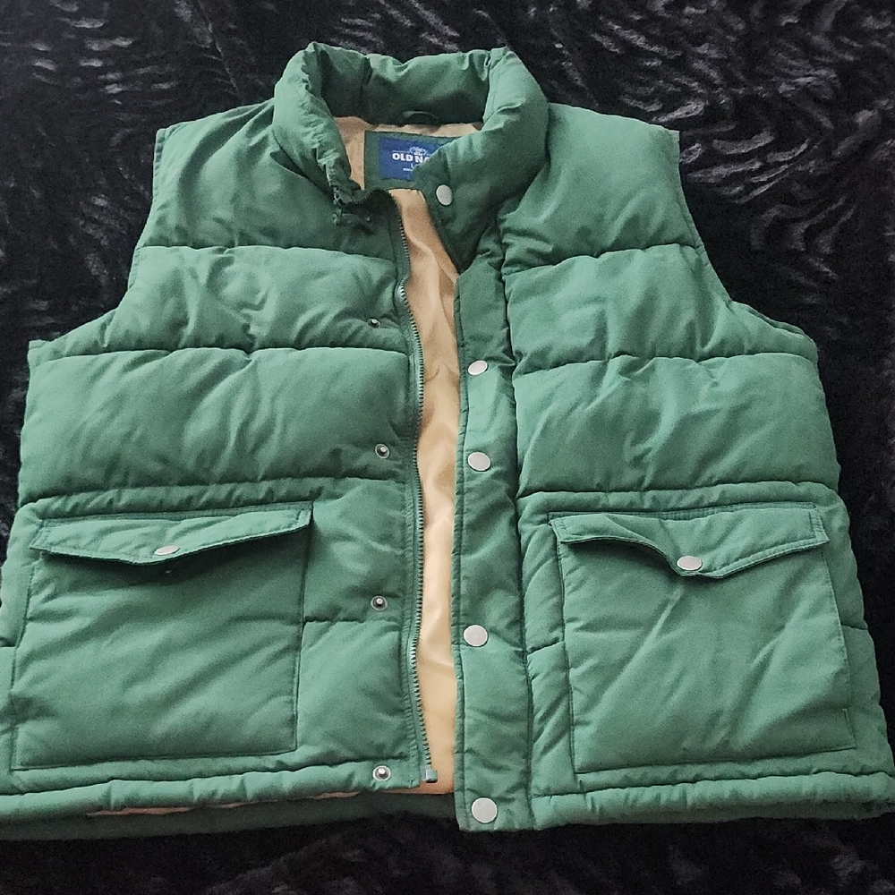 Old Navy Mens Green Puffer Vest